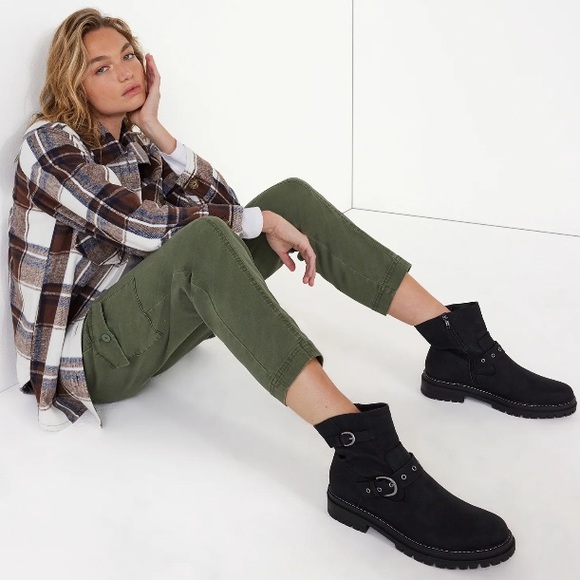 Time and Tru Lug Sole Buckle Moto Boots Size 11 - Picture 2 of 6